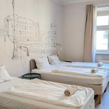 Flat In Zizkov -302- شقة
