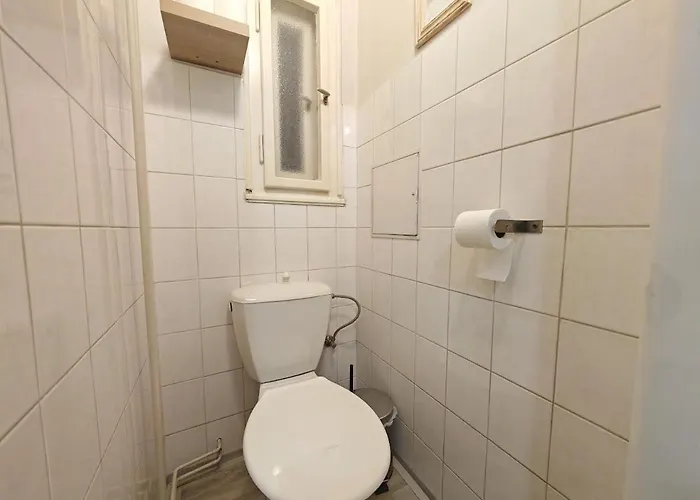 Flat In Zizkov -302- Prague